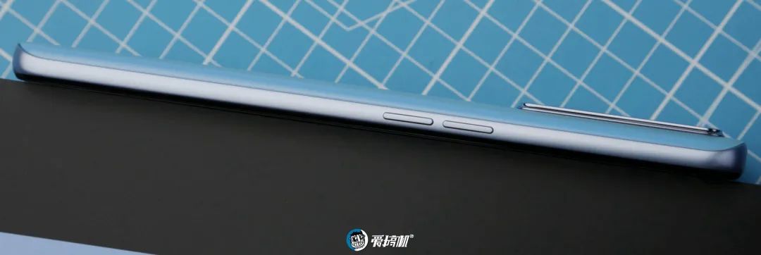 iQOO与传统相机的对比评测_iqoo8拍照对比_iqoo7拍照对比