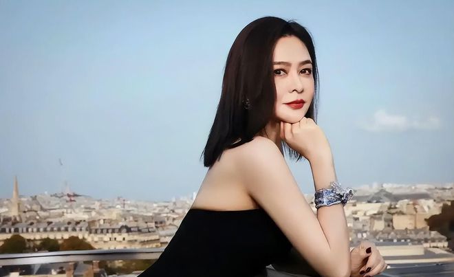 关之琳的感情生活_关之琳的感情生活与故事_关之琳感情故事生活视频
