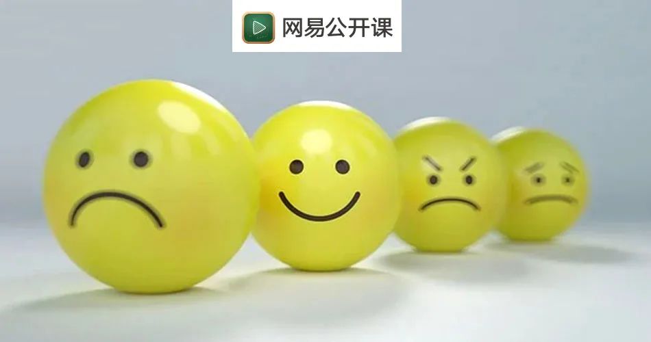 探索表情包与Emoji的魅力：为何我们热爱网上聊天与社交媒体