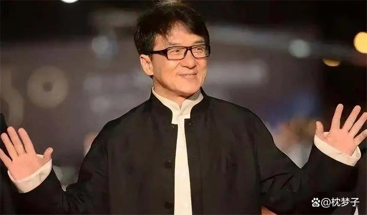 从打星到导演：成龙的转型之路_经典传奇成龙之路_成龙当导演的电影